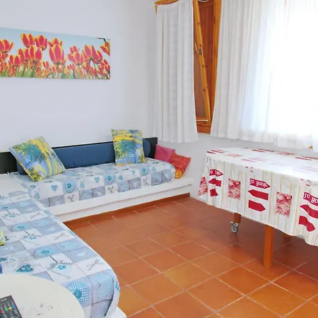 Appartement In With Garden