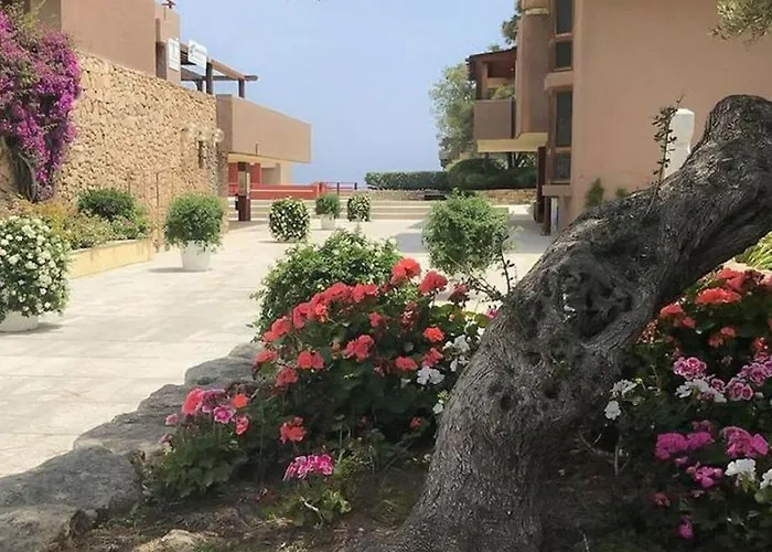 Apartment In With Garden